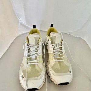 On Cloud Shoes size 10